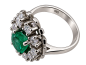 Preview: Eleganter Entourage-Ring aus 585 Weißgold mit feinem Smaragd & Brillanten 4,68g (45)