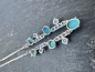 Preview: Exquisites Demi-Parure in 585er Weißgold bestehend aus Collier und Ohrclips mit natürlichen Türkis-Cabochons und Brillanten, Gesamtgewicht: 32,30g (41)