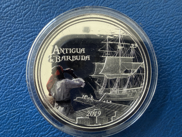 Preview: Antigua & Barbuda 1 Oz 2019 Rum Runner in Farbe inkl. CoA Polierte Platte 2500 Stk. weltweit