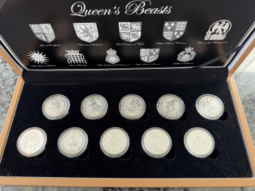 Großbritannien 10 x 2 Oz Queens of Beasts Feinsilber in Prestige Box inkl. Zertfikat