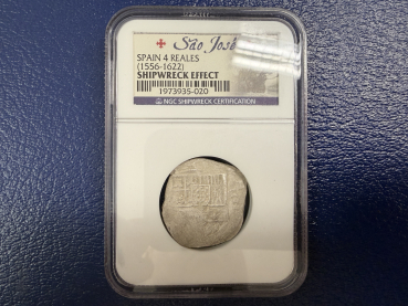 Preview: Spanien 4 Reales 1556-1622 Sao Jose Shipwreck Effect in Prestige Box und NGC-Slap