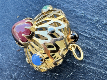 Preview: Vintage / Kugelanhänger aus 750er Gelbgold mit mehrfarbigen Cabochon-Steine, ca.23mm x 24mm, ca.7,8g (39)