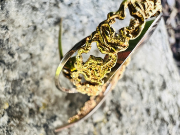 Elegante Vintage Designer-Brosche aus 585er Weiß- und Goldgelb (14 Karat) signiert A*D / Andreas Daub, geschwungen (8)