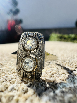 Exklusiver Art - Deko - Diamantring in 585er Weißgold mit zwei Brillanten ca. 0.25 ct, Ringgröße 55 (26)