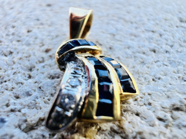 Preview: Exklusives Schmuck - Set ( Ring, Ohrstecker und Anhänger ) 14 und 18 Karat (585er und 750er) Gelb- und Weißgold mit blauen Saphiren und Diamanten, ca. 7,50g Gesamtgewicht, Ringgröße 54 (24)