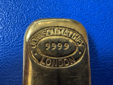 Preview: 250 Gramm JOHNSON MATTHEY gegossener Goldbarren mit Gegenstempel Mocxatta & Goldsmid (50) selten