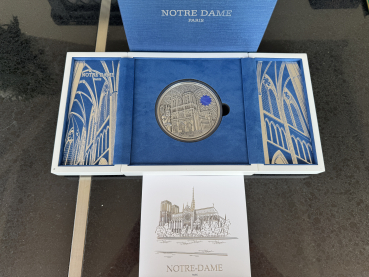 Preview: Niue 50 $ 2020 1 KG Silber Notre-Dame mit Tiffany-Glas veredelt 99 Stk. weltweit RARITÄT