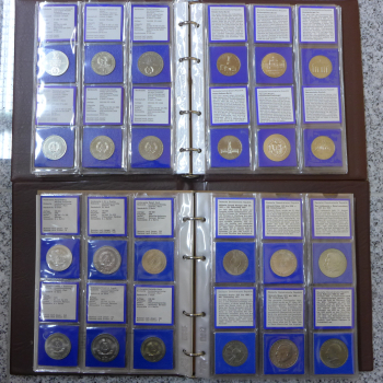 Preview: DDR Komplett-Sammlung 123 Münzen in 2 Alben Tolle Qualität!