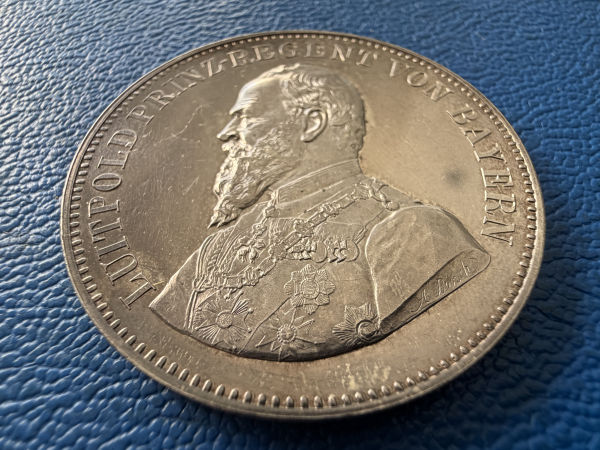 Bayern Silbermedaille 1897 Luitpold Prinzregent 1890 - 1897 Einweihung des Justizpalastes in München Top Erhaltung (2)