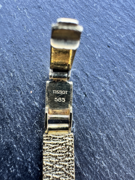Vintage Tissot Damenuhr in 585er Gelbgold, ca. 25,70g, ca.17cm Länge mit Verschluss (11)