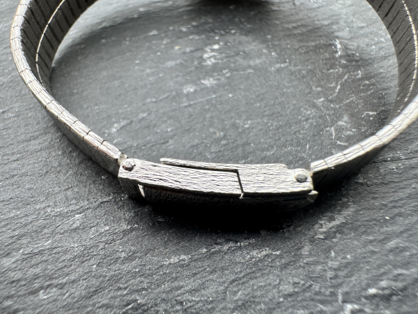 Elegante Sarcar Genéve Vintage Damenarmbanduhr, 750er Weißgold, 28 Diamanten, ca.43,50g, ca.17cm Länge mit Verschluss (31)
