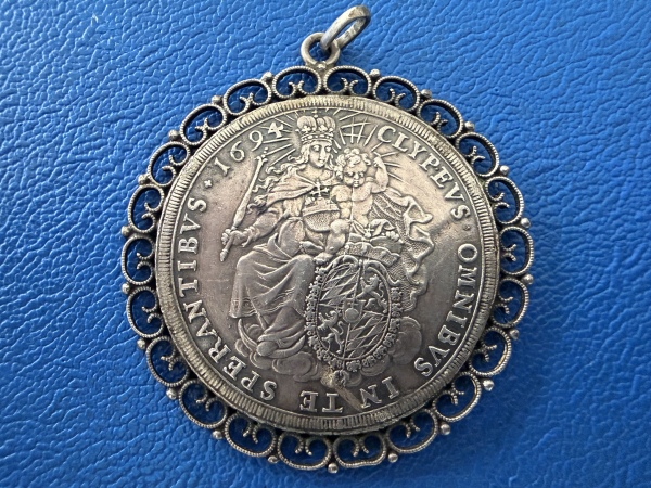 BAYERN Reichstaler 1694 München. Maximilian II Emanuel 1679-1726 in toller Fassung