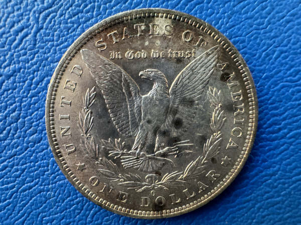 USA Morgan Dollar 1883 O Silber m. Patina (2)