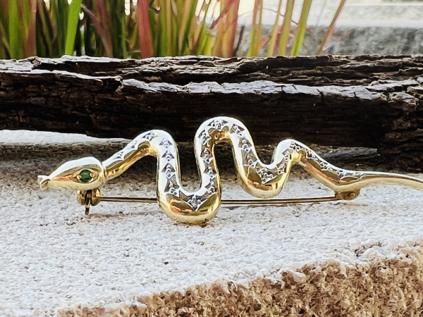 Vintage Diamanten Schlangen-Brosche / Anstecknadel 585er Geldbgold mit drei Diamanten, 5,15g  (19)