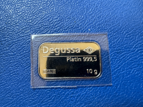 10 Gramm Platinbarren Degussa/Umicore geprägte Form orig. eingeschweißt differenzbesteuert