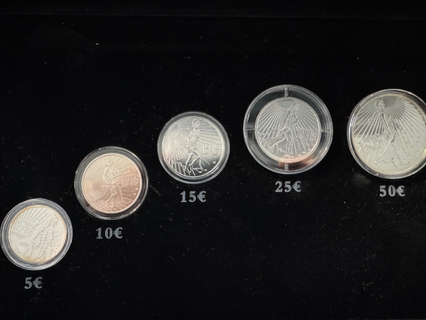 FRANKREICH Deluxe Set Die Säerin, Auflage: 1000 Stk. 22,90g Feingold und 77,19g Feinsilber insgesamt 955 EUR Nominal