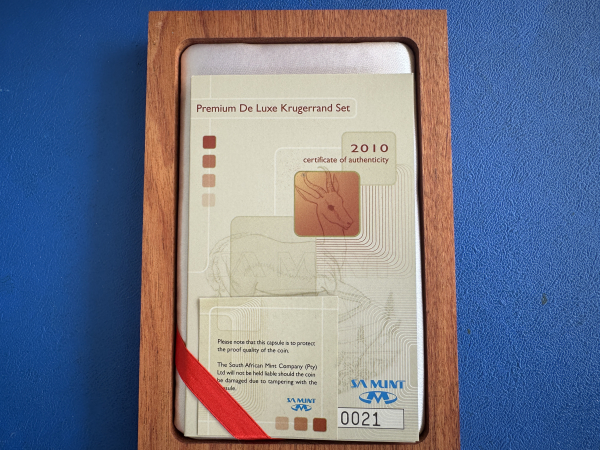 Süd Afrika Krügerrand 2010 Prestige Set De Luxe 4 Münzen Set + 1 Medaille in Polierte Platte 57,535g Feingold