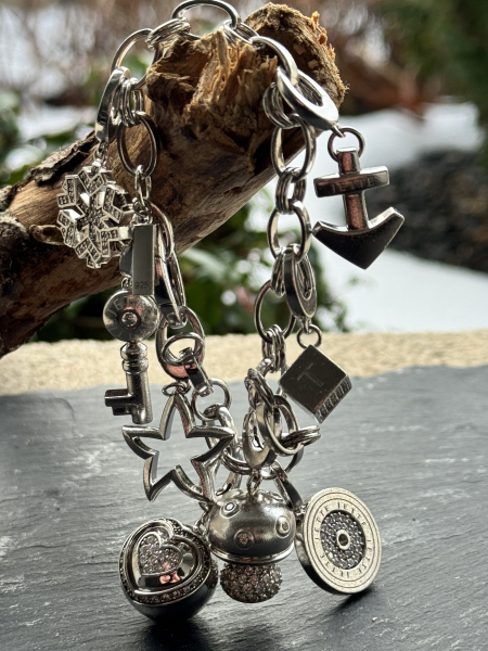 Jette Joop Original Charmarmband mit 6 verschiedenen Charmanhänger aus 925 Silber punziert, Vintage Bettelarmband, ca. 69,93g Feinsilber,  Länge ca. 20cm, Breite ca. 7mm (Kette) (34)